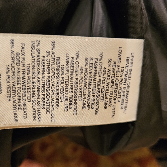 Lands End Women Insulated Coat with Removeable Hood - Picture 6 of 7